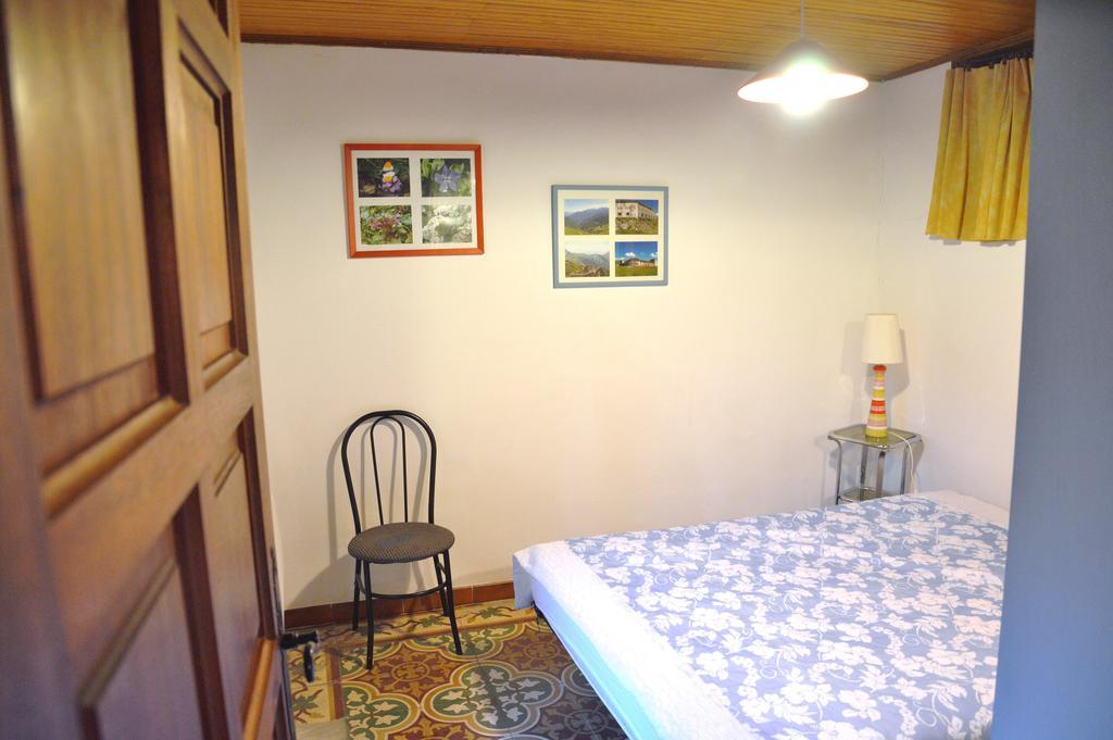 Location Pierre Appartement Tende Buitenkant foto